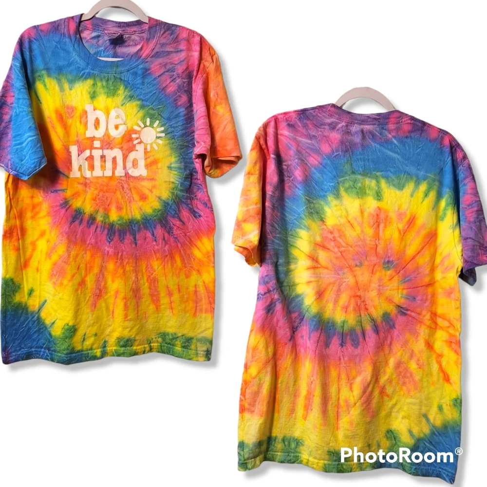🌈 Destination Tie Dye "Be Kind" Graphic T-Shirt Large ☀️ - Picture 2 of 5